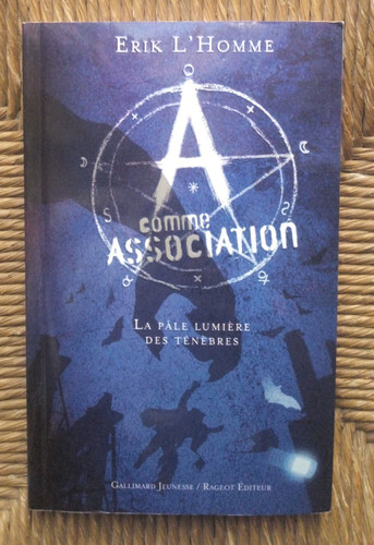 Livre comme association - livre, a