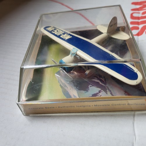 Avion métal cox showcase - en,