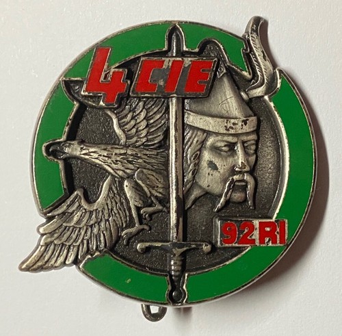 Militaria insigne 4eme - militaria,