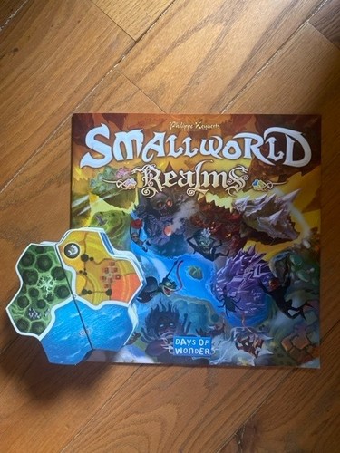 Small world realms - small,