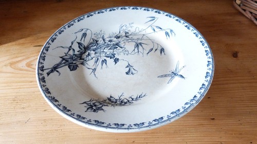 Ancien plat piédouche - , u&c