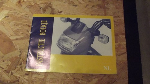 Carnet entretien cyclomoteur - carnet,
