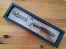 Cadre pour montre ou autre rangement stockage manipulation exposition