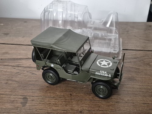 Voiture miniature jeep - voiture,