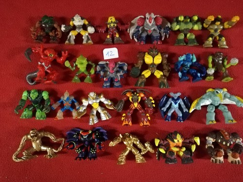 Lot 23 figurines - de,