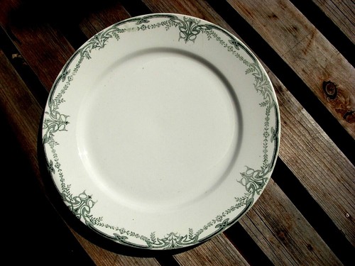 Belle assiette plate ancienne - belle,