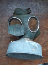 ANCIEN MASQUE A GAZ ALLEMAND WW2 CIVIL