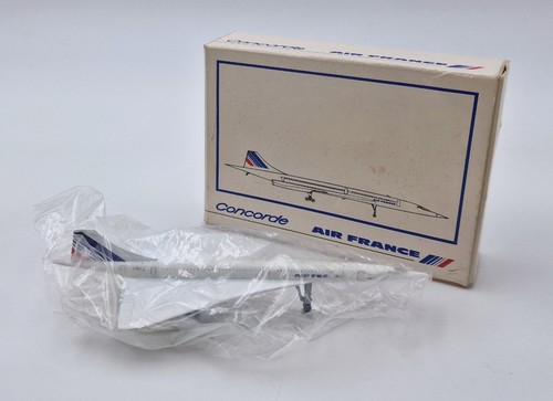 Concorde miniature dans - , sa