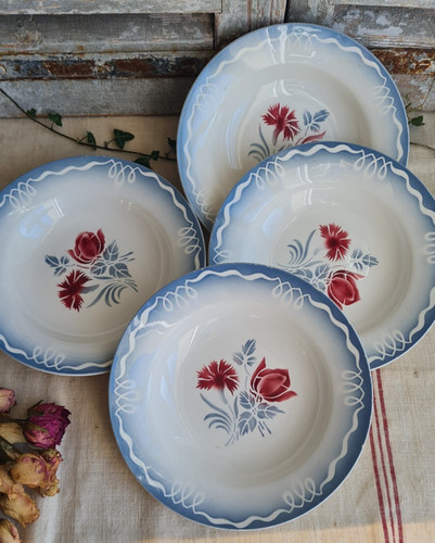 Anciennes assiettes creuses - assiettes,