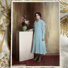 PHOTO ANCIENNE JEUNE FEMME AU