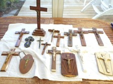 LOT DE 16 CRUCIFIX EN BOIS