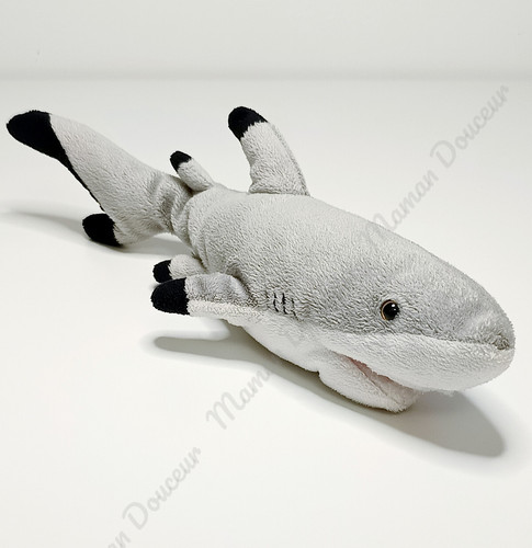 Peluche doudou requin gris - peluche/doudou,