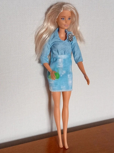 Véritable poupée barbie - véritable,