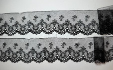 DENTELLE ANCIENNE - CHANTILLY aux fuseaux - 1.30 mètre -  XIXème