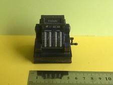 ANCIENS TAILLE CRAYONS DE NOTRE ENFANCE EN METAL * CAISSE ENREGISTREUSE