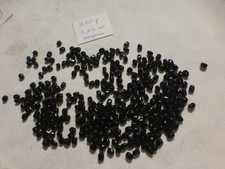 lot de 330 PERLES anciennes en verre noir forme torsade et autre mélangées