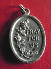 MEDAILLE RELIGIEUSE ANCIENNE. SAINTE THERESE DE LISIEUX. PRAY FOR US. ALUMINIUM.