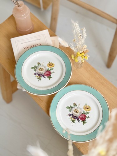 Ensemble assiettes à - ensemble, 2