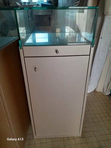 Vitrine cloche magasin avec - cloche,