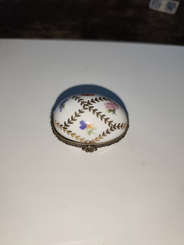 Pillulier oeuf porcelaine - oeuf,