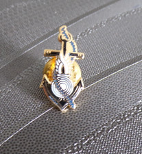 PIN'S PINS BADGE GENDARMERIE