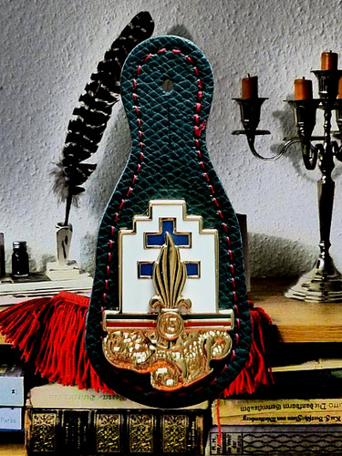 Insigne poitrine pucelle - poitrine, ou