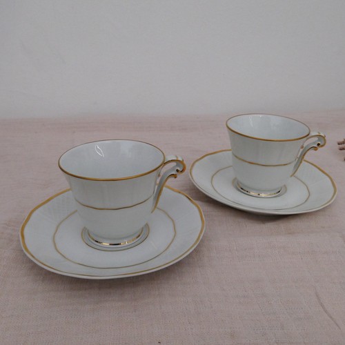 Tasses café et - 2, soucoupe