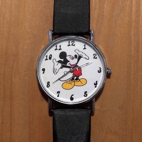 Montre neuve mickey mouse - montre,