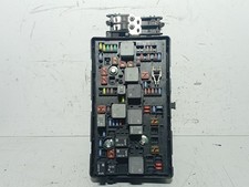 9698204004 BOÎTES À FUSIBLES / 13255300 / 529050199 / 352320 POUR CHEVROLET ORLA