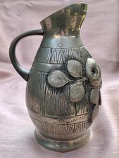 Petit pichet à vin en étain ciselé main - Art Déco - France