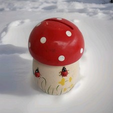 Ancienne tirelire en bois années 60 modèle champignon et coccinelles