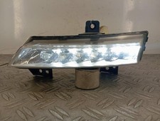 Feu diurne avant gauche