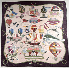 HERMES vintage carré en soie "Les Folies du ciel" par Loïc Dubigeon 1990