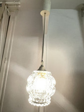 Ancienne Lampe Suspension / Baladeuse Avec Globe Vintage en Verre Années 70