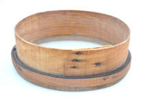 Ancien tamis à farine, art populaire, cerclage bois, tamis fer, déco campagne