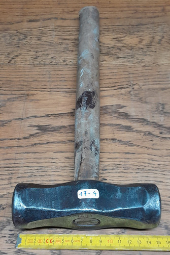 Outil ancien marteau - outil,