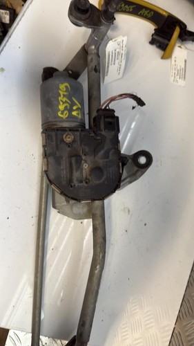 Moteur essuie glace avant