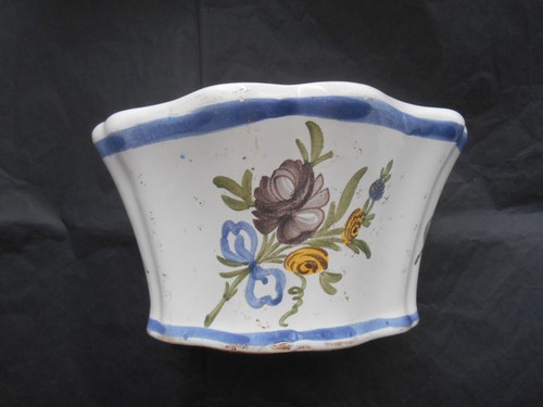 Bouquetière pique fleur en - *bouquetière,
