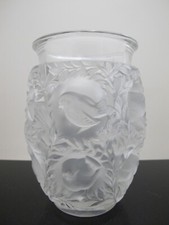 LALIQUE France Frosted Crystal