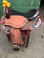 Ensemble d'attaches de selle