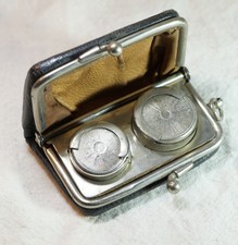 étui Louis d’or 2 logements recouvert de cuir en forme porte monnaie BER25LOU001