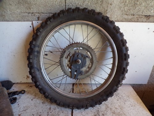 Roue jante arrière pneu - arrière, neuf
