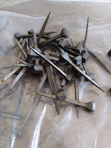 Gros lot clous anciens clou - ,