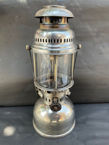 Ancienne lampe lanterne - , à