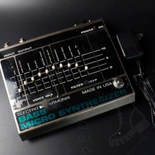 Micro synthétiseur basse
