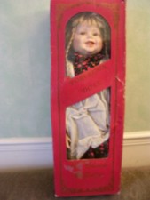 Poupée Ancienne tête porcelaine 65 Cm Environs.