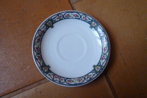 Soucoupes petites assiettes - soucoupes,