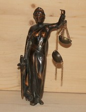 Figurine vintage en métal