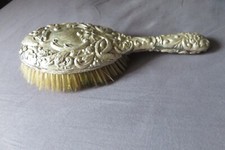 Ancienne brosse à cheveux en