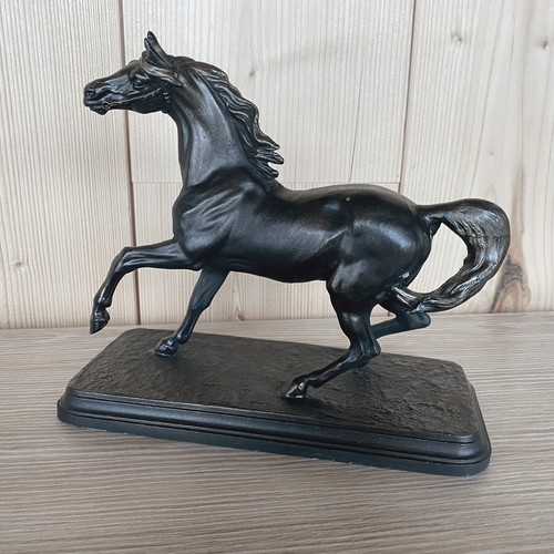 Cheval pur sang - pur-sang,, statuette